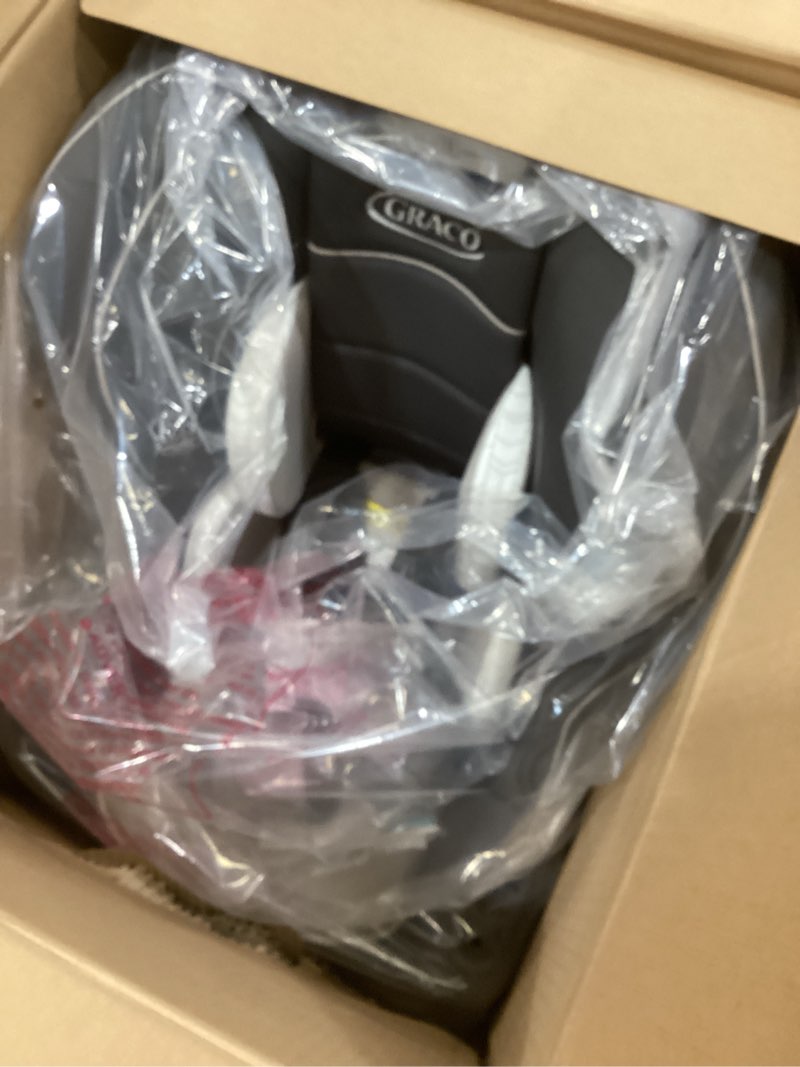 Condition photo showing New/Like New for graco extend2fit convertible car seat, rear-facing and forward-facing, extended rear-facing seat option, redmond, ideal for newborns, infants, and toddlers