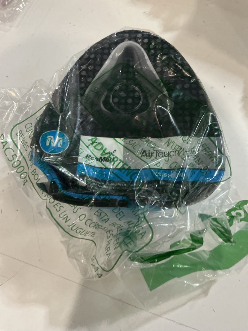 Condition photo showing New/Like New for ResMed AirTouch F20 Full Face Replacement Cushion - Medium M (Pack of 1)