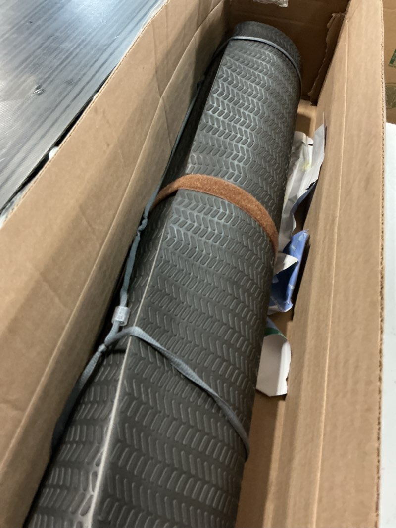 Condition photo showing Good Condition for heathyoga eco friendly non slip yoga mat, body alignment system, sgs certified tpe material - textured non slip surface and optimal cushioning,72"x 26" thickness 1/4" charcoal