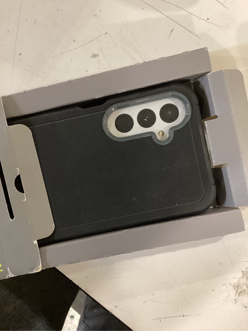Condition photo showing Good Condition for onn. rugged phone case for samsung galaxy a35 5g – black/gray