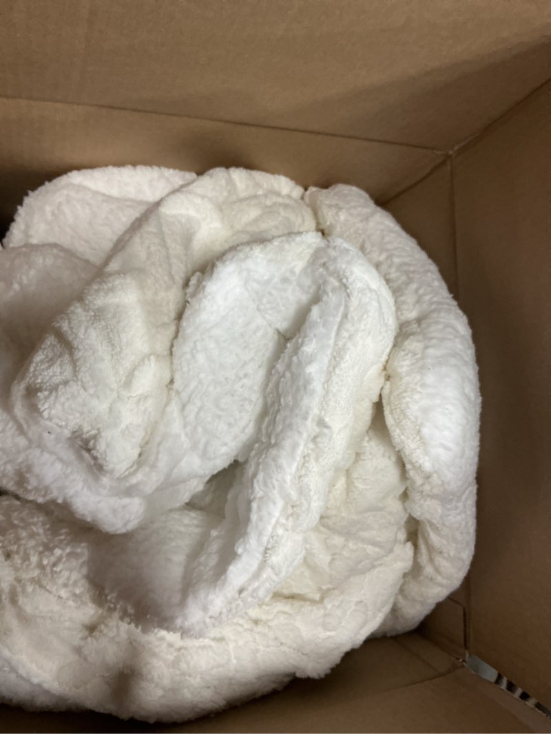 Condition photo showing Good Condition for Andency Fluffy Sherpa Queen Comforter Set, Super Soft White Fleece Warm Bedding for Winter, Luxury Jacquard Boho Thick Fuzzy Plush Bed Set 3 Pieces(1 Shaggy Comforter, 2 Pillowcases) White Queen(90''x90'')