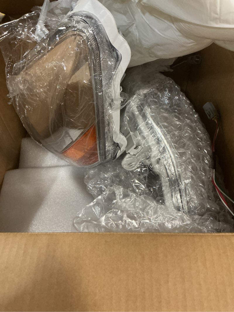 Condition photo showing New/Like New for silscvtt replacement for toyota yaris 2007-2011 sedan headlights headlamps left driver and right passenger side 8117052740 8113052750