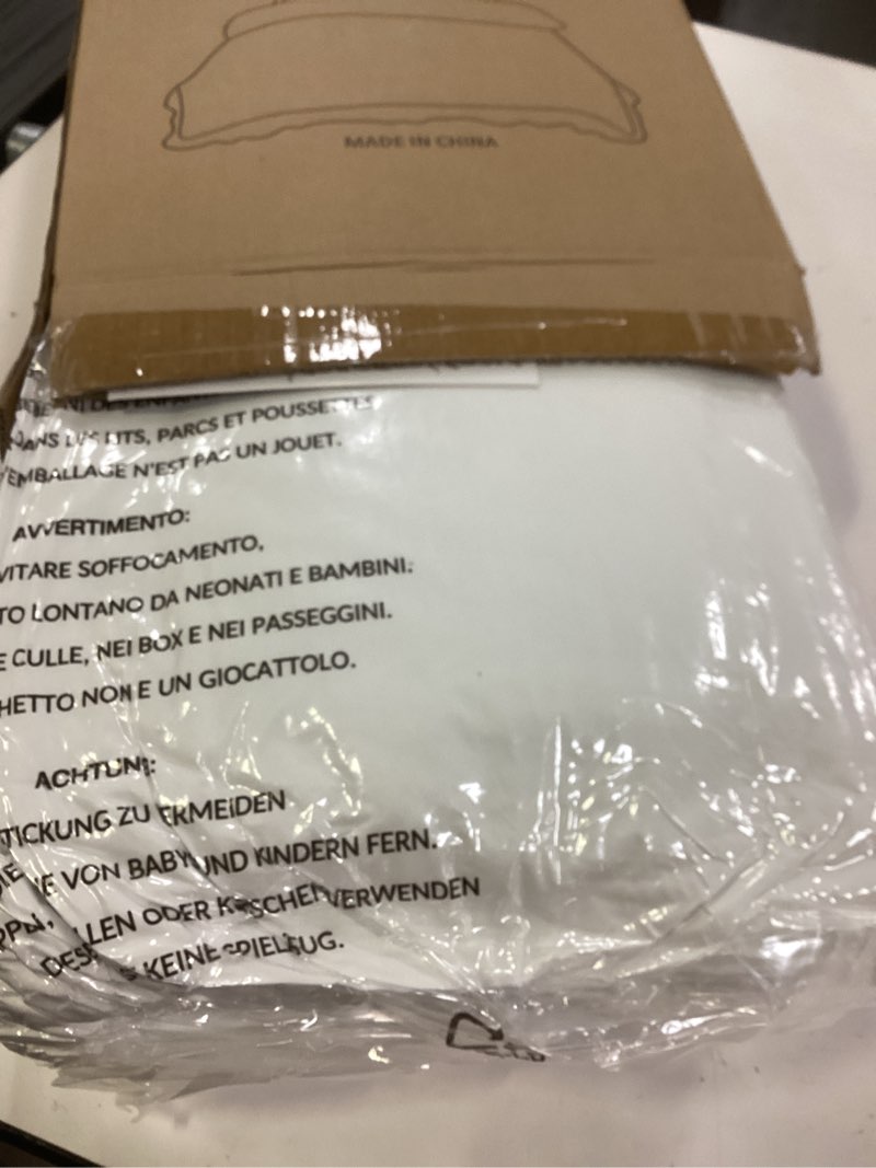 Condition photo showing New/Like New for JOLLYVOGUE Beige Queen Comforter Set, 3 Pieces Seersucker Comforters Queen Size, Lightweight & Fluffy Bedding Sets Queen for All Season with 1 Ruffle Comforter and 2 Ruffle Pillowshams Queen Beige