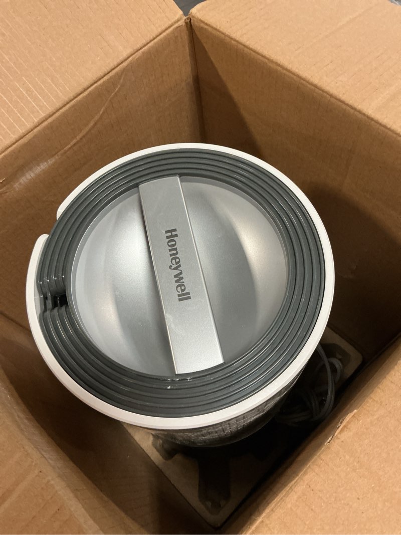 Condition photo showing As Is for honeywell designer series cool mist humidifier, room humidifiers, white white humidifier