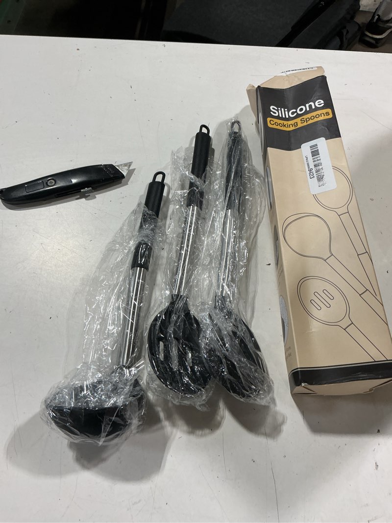 Condition photo showing Good Condition for 3 pcs silicone cooking spoon set, kitchen utensils include solid & slotted spoon, soup ladle, food-grade heat resistant, non-scratch spoons for serving, stirring, draining, dishwasher safe, black