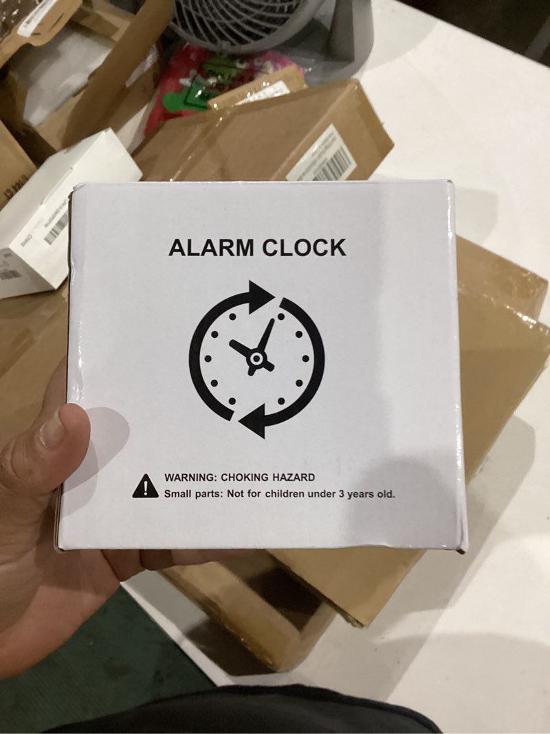 Condition photo showing New/Like New for 4.7" large analog alarm clock bedroom, battery operated, readable for seniors,lighted on demand and snooze, beep sounds, gentle wake, ascending alarm, easy set (black)
