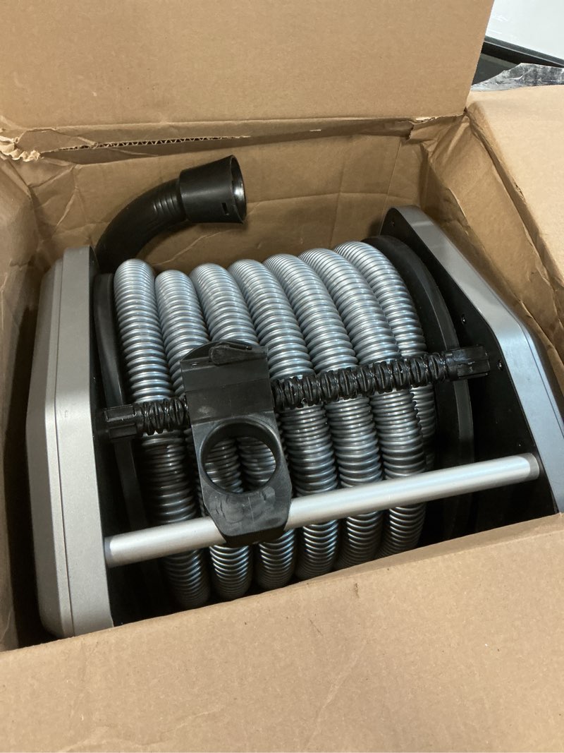 Condition photo showing Good Condition for Giraffe Tools Vacuum Hose Extension Reel with 30FT Hose, 1-1/4'' Wall Mount Vacuum Hose Reel, Suitable for Diameter 32mm Wet Dry Vacuums garage
