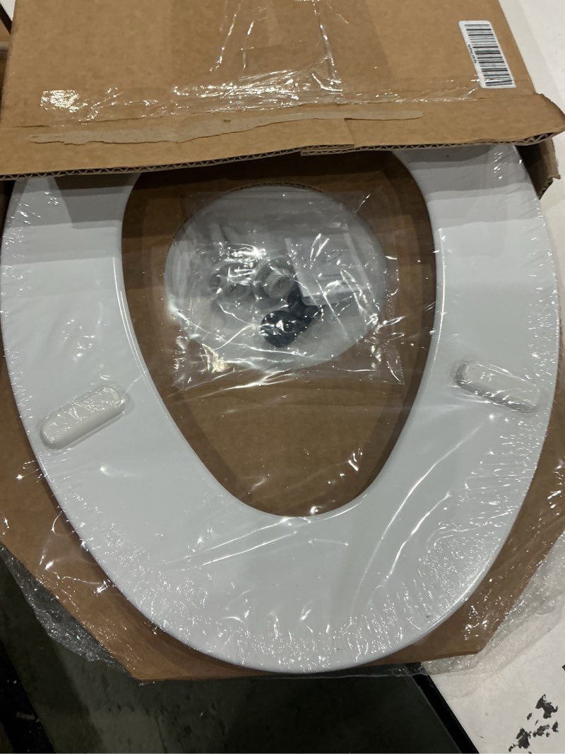 Condition photo showing Good Condition for bemis 1500ec 390 lift-off wood elongated toilet seat, cotton white (pack of 1) | durable enameled wood resists chipping & scratching, fits all standard elongated toilets, made in usa, 1500ec 390