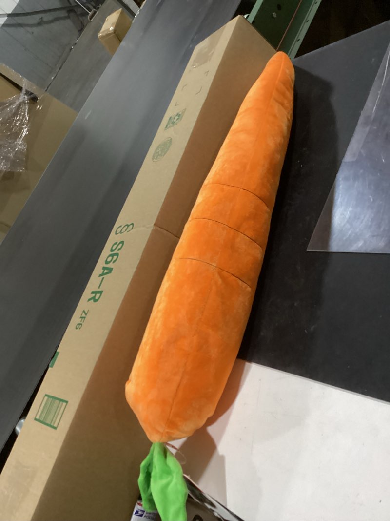 Condition photo showing New/Like New for pet lou durable plush multi-squeaks and crinkle dog and cat toys, vegetables and rabbit collection (l-orange, 29-inch carrot)