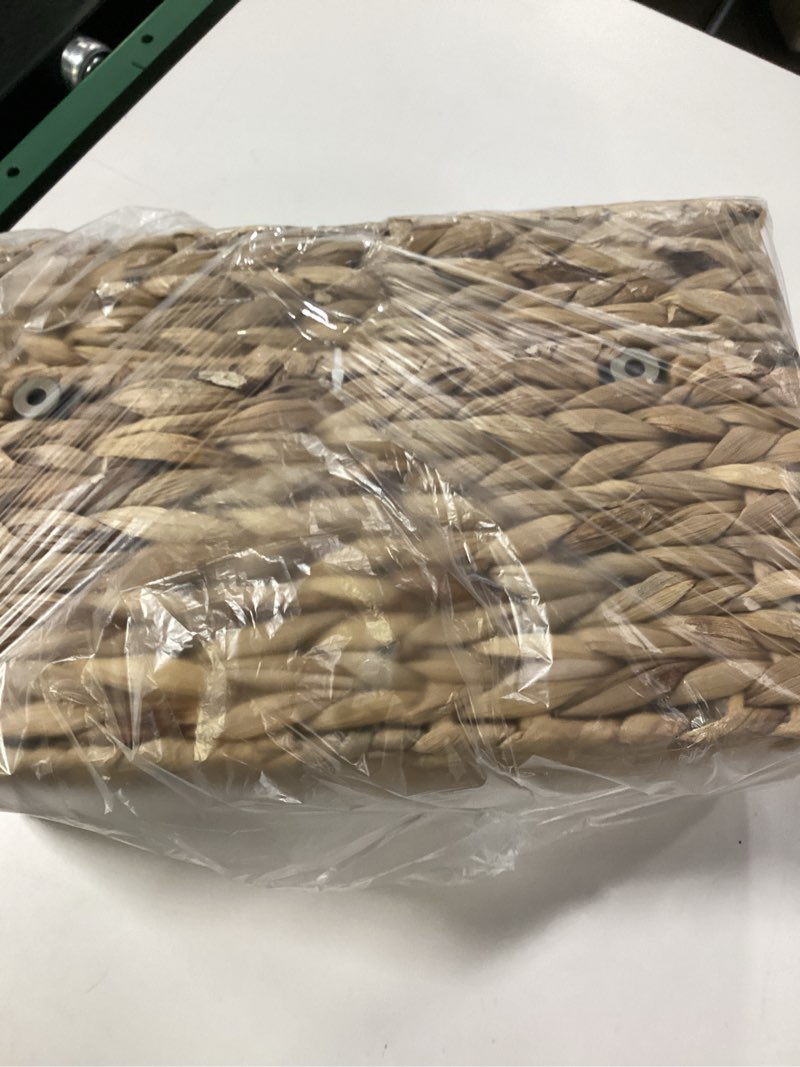 https://lotting-media.assets.bidfta.com/lotting_fc7020d3-9be6-43ef-8ad9-818a44a47cd9