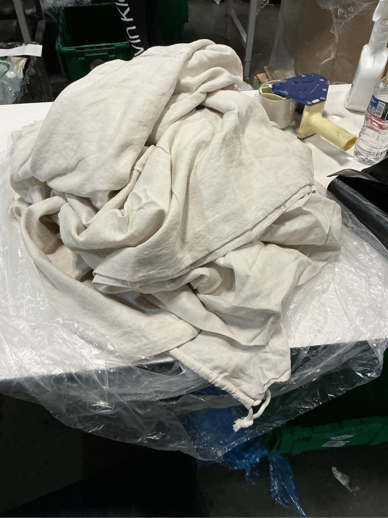 Condition photo showing Good Condition for quince european linen duvet cover ( size queen ) color sand 