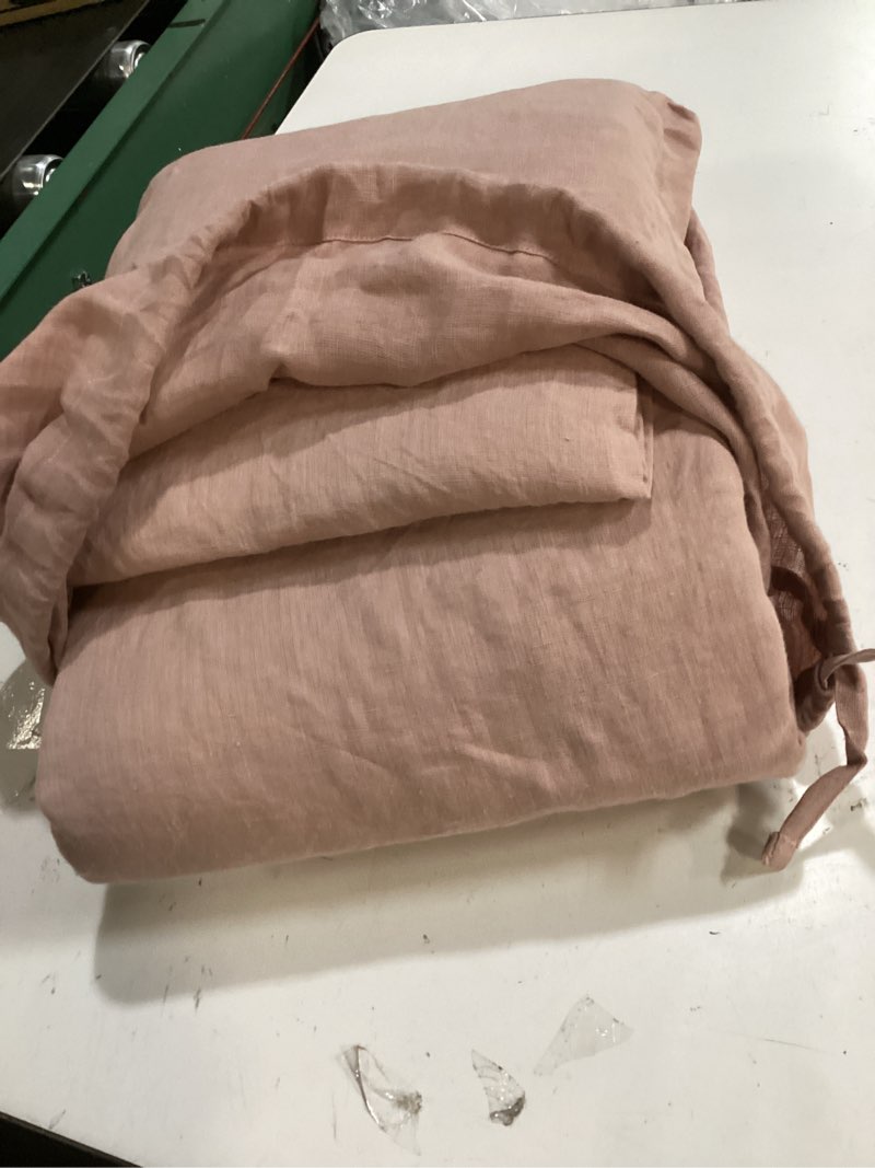 Condition photo showing Good Condition for european linen sheet set of 4 king 