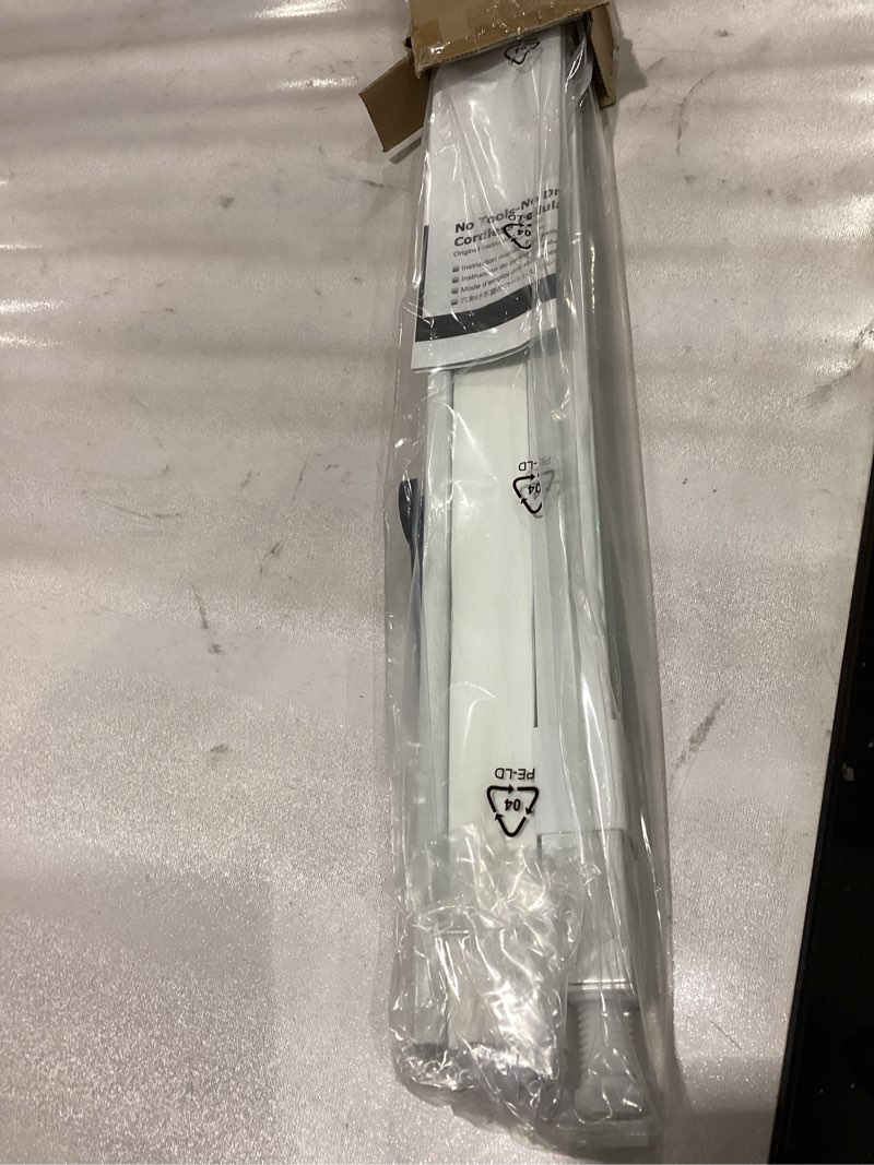 Cordless window shade *white* 