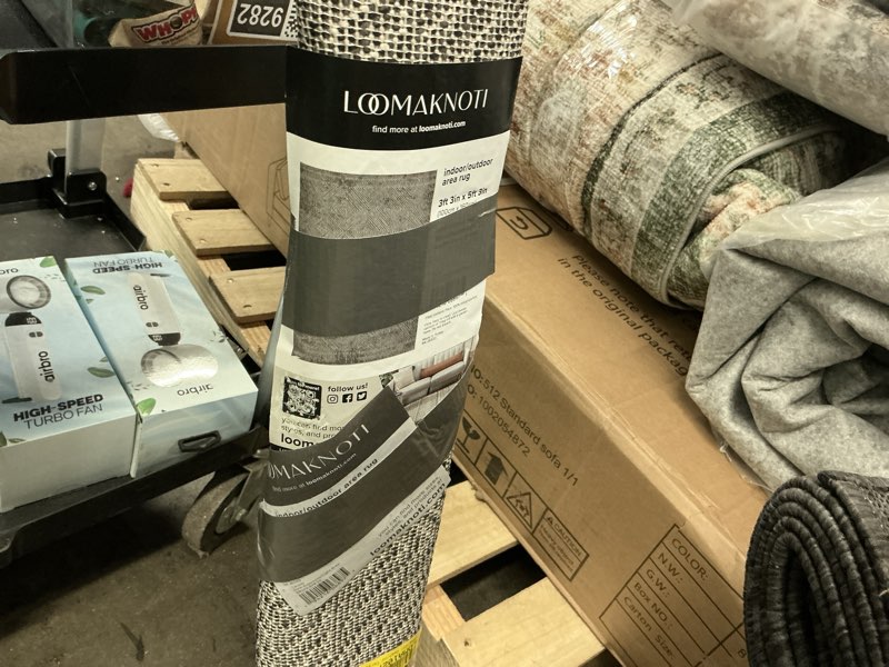 https://lotting-media.assets.bidfta.com/lotting_fc8922b6-5650-48c8-b392-59103cc53367