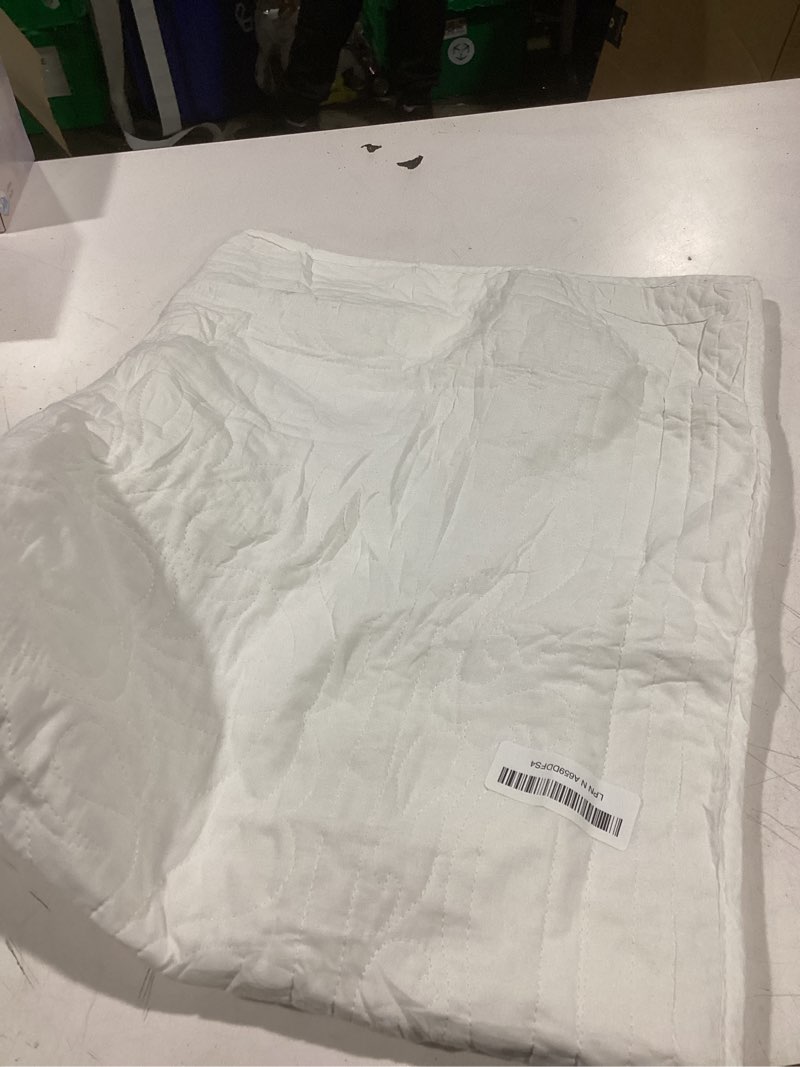 Condition photo showing As Is for Similar to WINLIFE 100% Cotton Quilted Euro Sham Covers, 2 Pack Cotton 26'' x 26'' Pillow Covers, Soft and Breathable Euro Shams, Square Pillow Shams, White White 26\\\" x 26\\\" (Pack of 2)