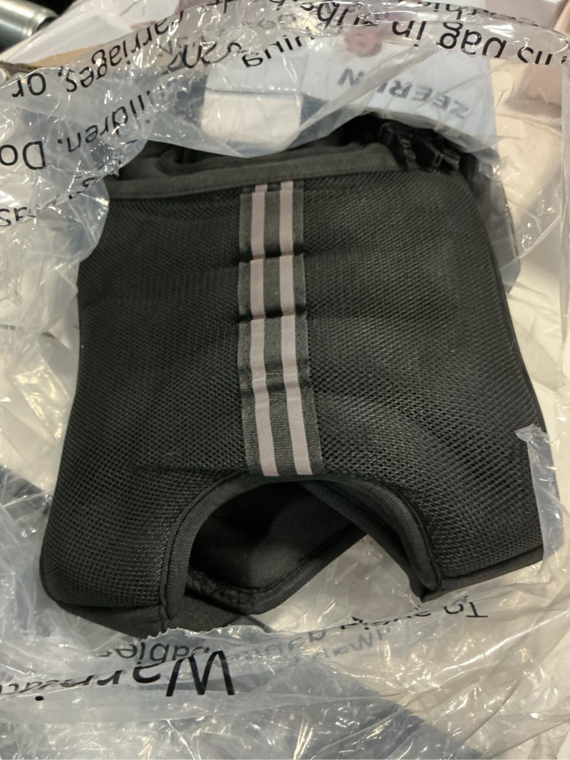 Condition photo showing New/Like New for zeerun weighted vest, 6lb/8lb/10lb/12lb/15lb/18lb/20lb/24lb/30lb for men women, reflective stripe adjustable buckle, comfortable durable rucking vest for walking running strength training 10 lb black