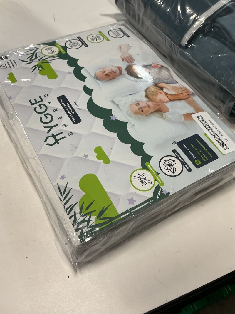 Condition photo showing New/Like New for hygge sheets®? organic washable incontinence bed pads with tucks - 100% waterproof reusable mattress protector underpads - rayon derived from bamboo - twin twin 1