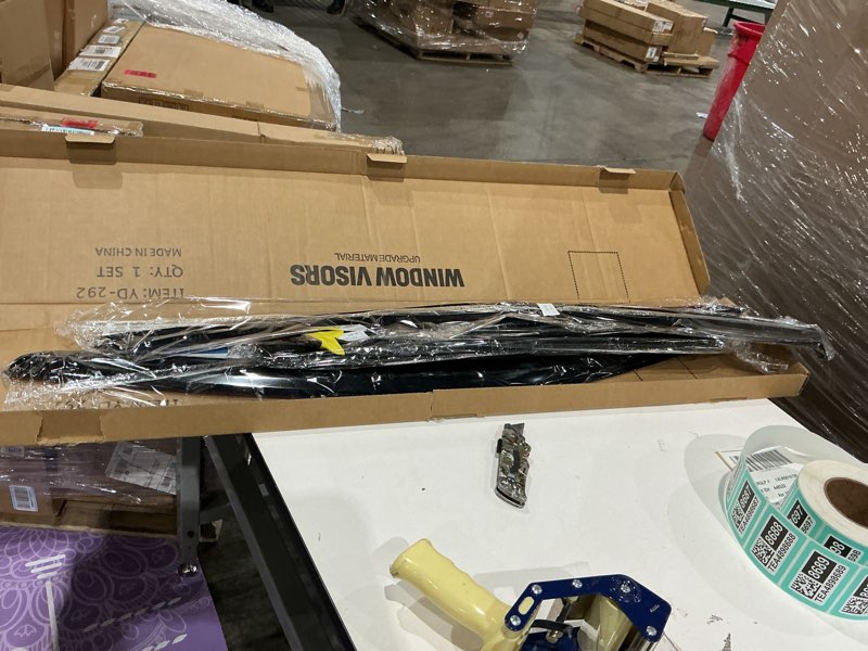 Condition photo showing Good Condition for window visors rain guards shield for 2011-2021 jeep grand cherokee, out-channel window vent wind deflectors visors shades for 11-21 grand cherokee (not for grand cherokee l)
