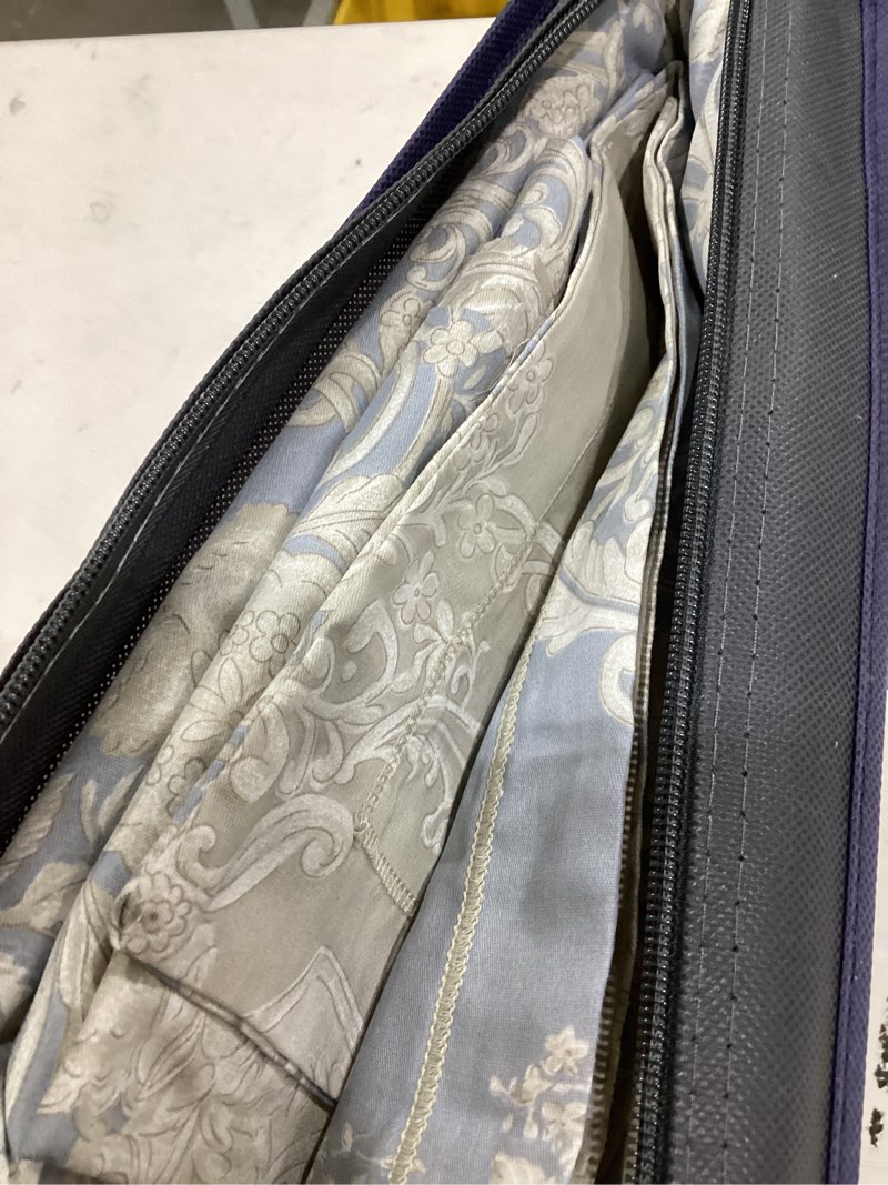 Condition photo showing Good Condition for 100% natural cotton 2pcs floral duvet cover sets - grayish blue duvet cover with luxurious beige damask pattern,reversible botanical comforter cover sets with button closure(twin?1 pillowsham? twin (68"×90") damask grayish blue