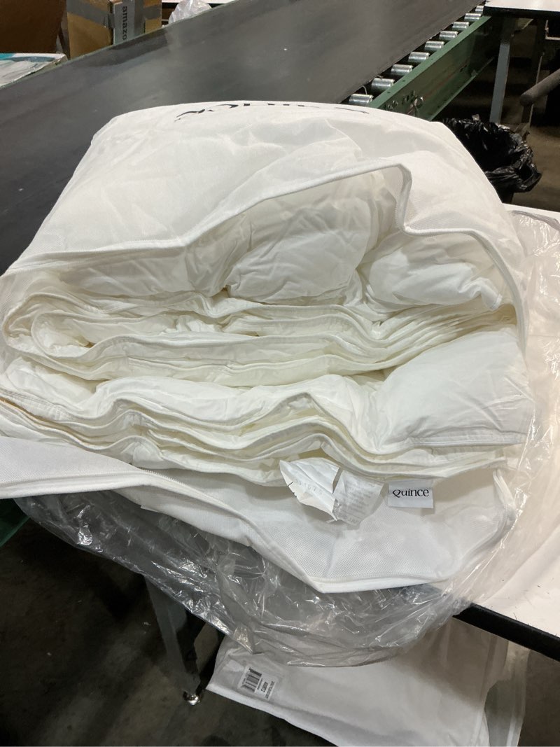 Condition photo showing Good Condition for premium down alternative comforter, full/queen, white