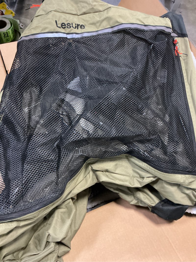 Condition photo showing Good Condition for Pecute Cat Carrier Backpack Pet Carrier Backpack Widen Large Space, Stable Pet Backpack for Cat Small Dog, Ventilated Pet Backpack Miniature Dachshund Bag Suitable for Hiking, Camping Dark Green Dark Green Widen large space design