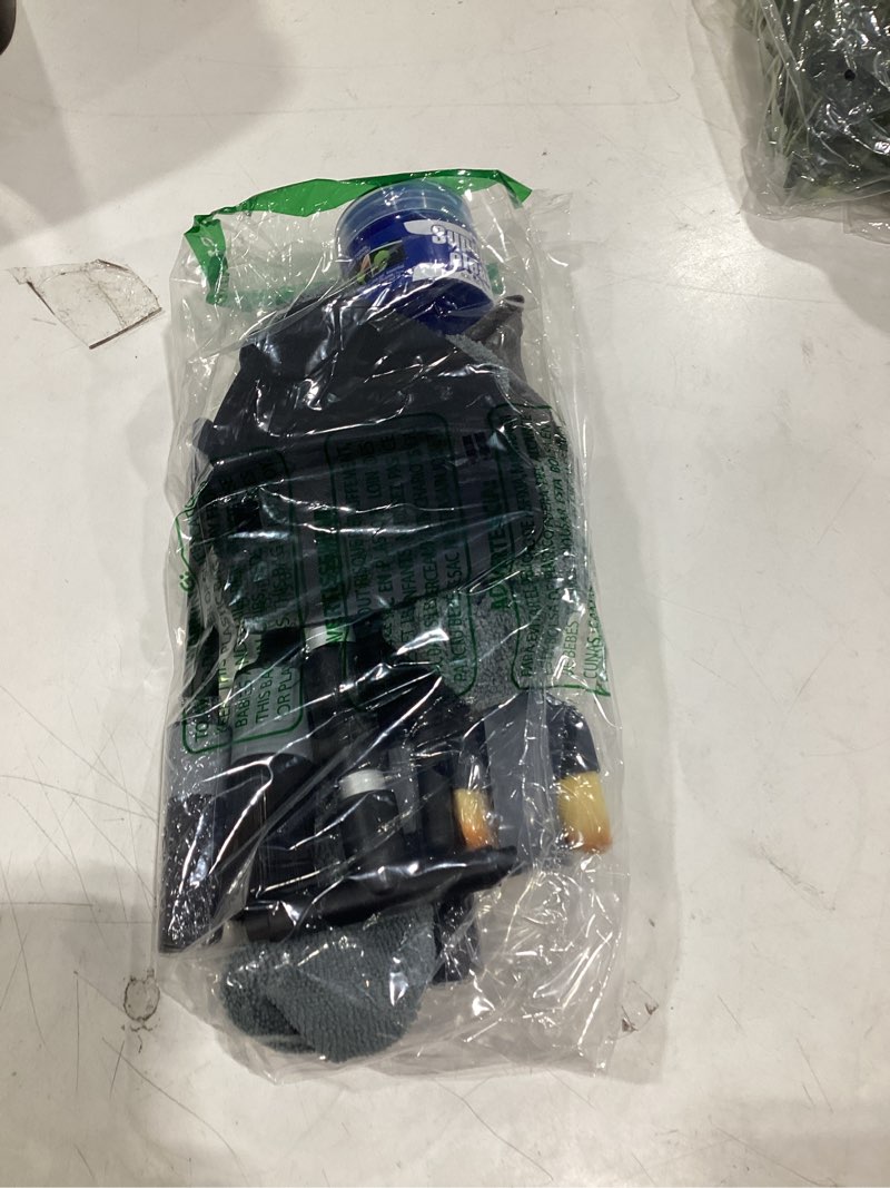 Condition photo showing Good Condition for oesee 18pcs professional car interior detailing kit all-in-one cleaning tools for windows, dashboard, vents, windshield cleaner brush, magic sponge, chamois cloth, detailing brushes & accessories 18 packs