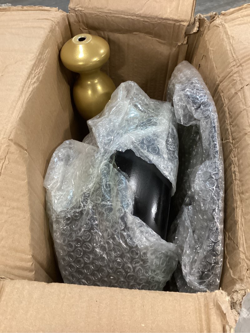 https://lotting-media.assets.bidfta.com/lotting_fccfdeee-05cd-4f45-9424-9294d3ea8aaf