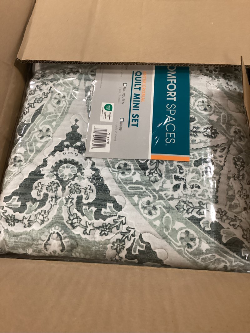 Condition photo showing Good Condition for comfort spaces boho quilt set twin reversible vermicelli quilting twin size bed, all season, lightweight, coverlet winter layer bedding, shams, gloria, twin/twin xl green 2 piece twin/twin xl (66 in x 90 in) green