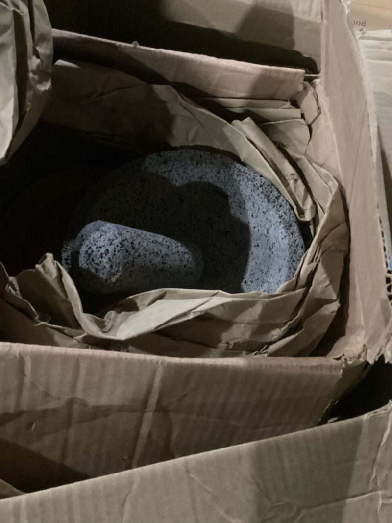 Condition photo showing Good Condition for YO PIDO Molcajete 8 in with Wood Stand ; Spice Mortar; Made with Volcanic Stone; Molcajete Handmade in Mexico; Guacamole and Salsa Maker; Includes Pestle Stone