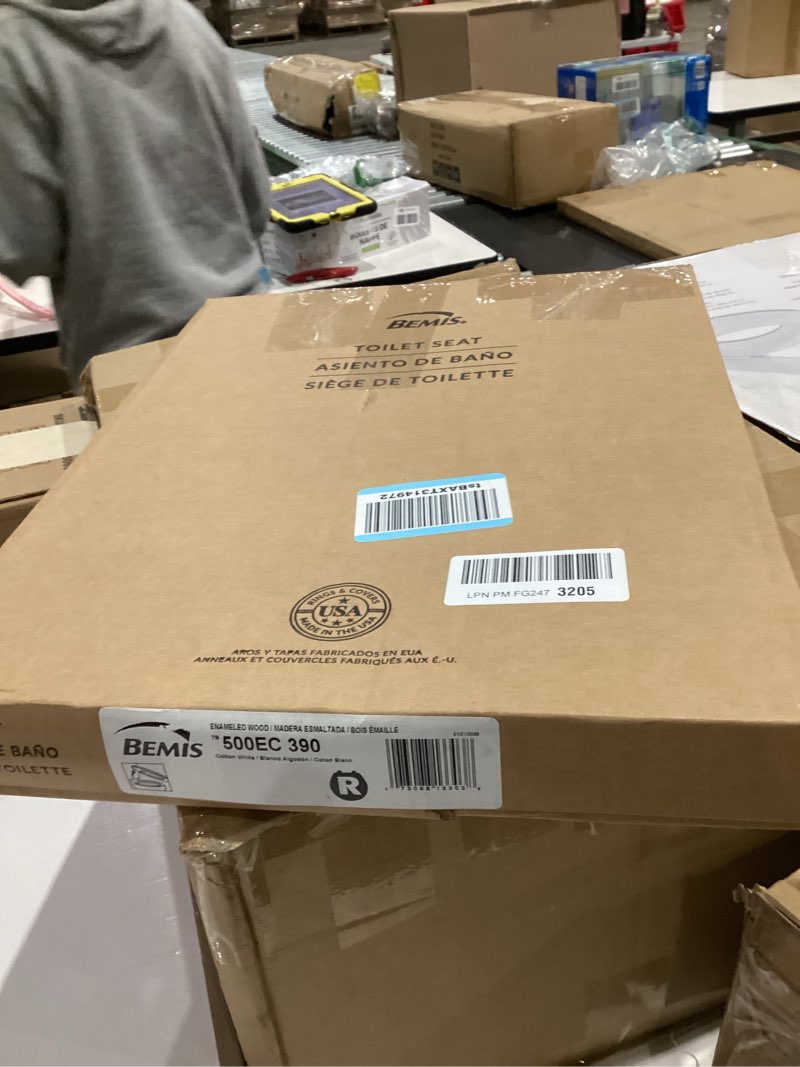 Condition photo showing New/Like New for BEMIS 500EC 390 Toilet Seat with Easy Clean & Change Hinges, 1 Pack Round, Cotton White