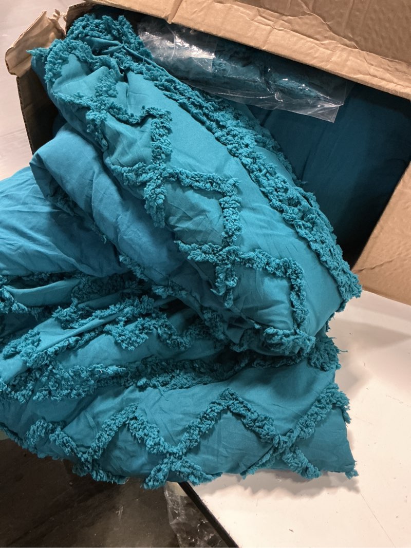 Condition photo showing As Is for Bedsure Tufted Boho Comforter Set King Size - Teal Boho Bed Set, GentleSoft 3 Pieces Farmhouse Shabby Chic Embroidery Bedding, Gifts for Woman, Soft Jacquard King Comforter for All Seasons King 16 - Teal - Elegant
