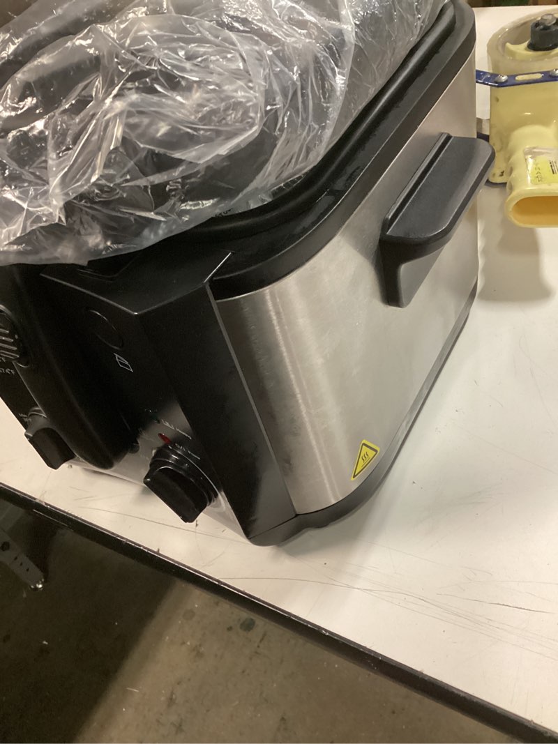 Condition photo showing As Is for CUSIMAX Electric Deep Fryer for Home Use, 2.5 Liter 1500W Small Deep Fryer with Basket, Adjustable Temperature & Time, Lid with View Window and Odor Free Filter