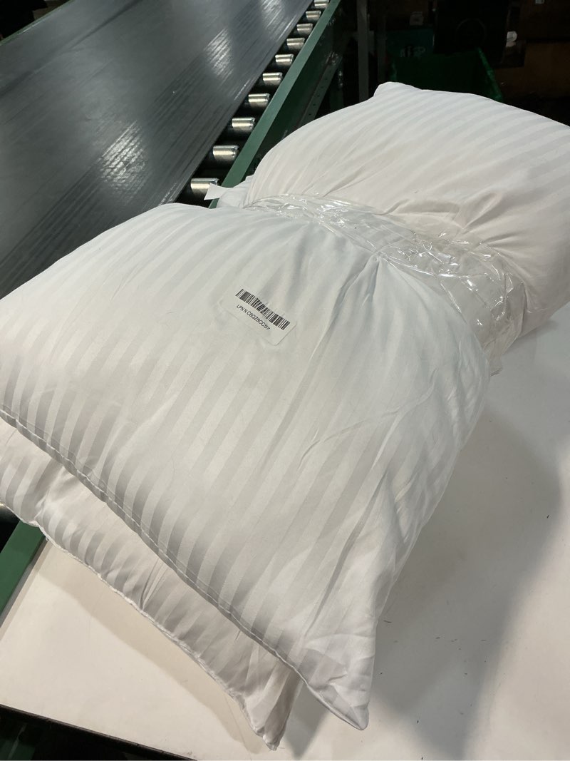 Condition photo showing As Is for eiue hotel collection bed pillows for sleeping 2 pack queen size?pillows for side and back sleepers,super soft down alternative microfiber filled pillows,20 x 30 inches white queen (pack of 2)