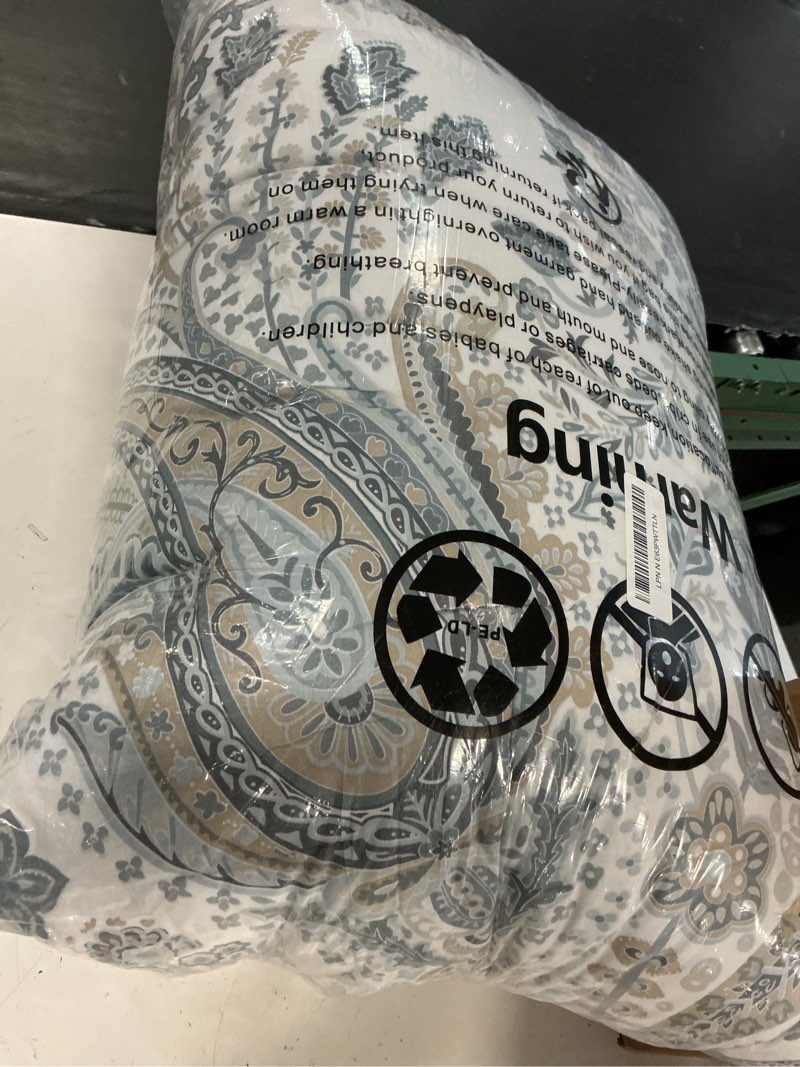 Condition photo showing Good Condition for grey blue paisley comforter set king size 3 pieces 100% cotton boho paisley pattern bedding set all season soft cotton lightweight reversible comforter grey paisley king