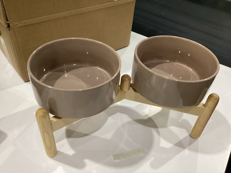 Condition photo showing New/Like New for havniva 6.1inch ceramic raised dog bowl with stand, double dog bowls elevated for small and medium breed dog food and water bowl set non-slip dog dish large capacity feeding pet water bowl 2 bowls+stand - brown coffee 6.1inch