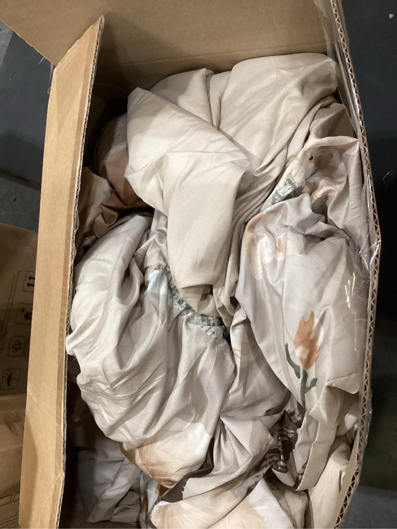 Condition photo showing As Is for dintszyayue khaki floral comforter set king size 7 pieces bed in a bag elegant flower bedding set for all season with flat sheet, fitted sheet, pillowcases & shams king90"x103" khaki