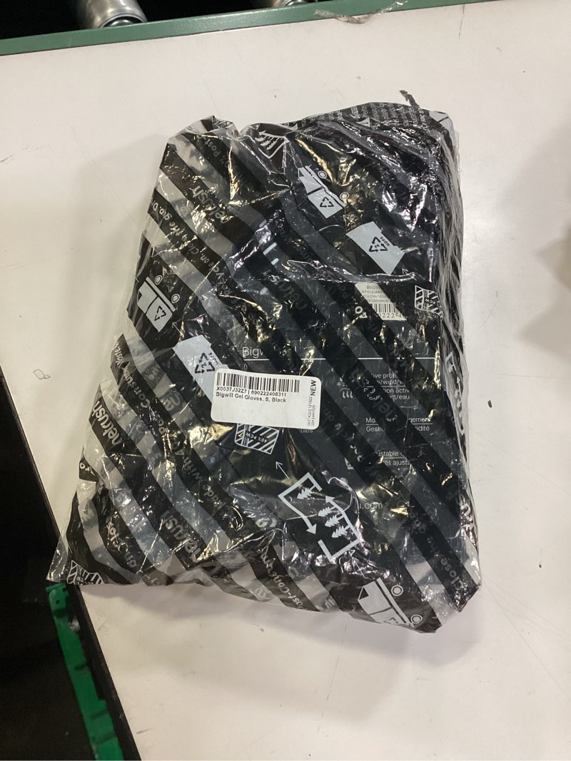 Condition photo showing New/Like New for garneau adult bigwillgel gloves