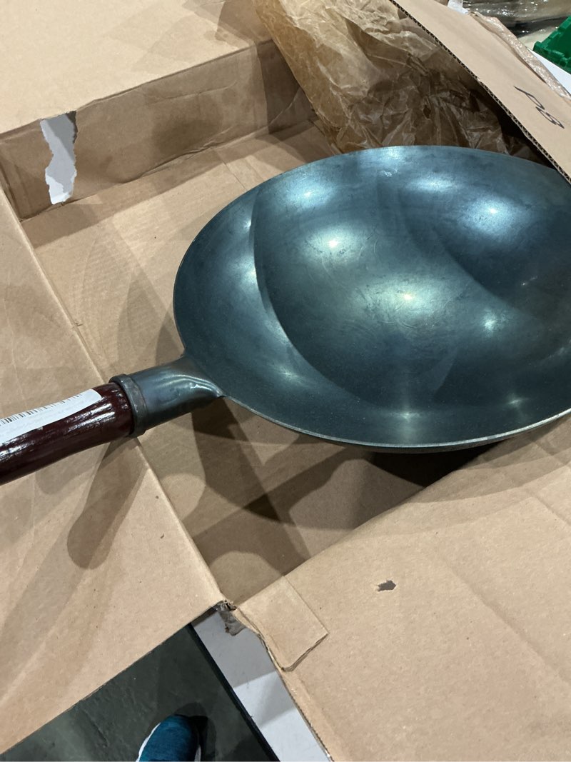 Condition photo showing Good Condition for carbon steel wok traditional hand hammered wok,14 inch,round bottom(roasted blue)