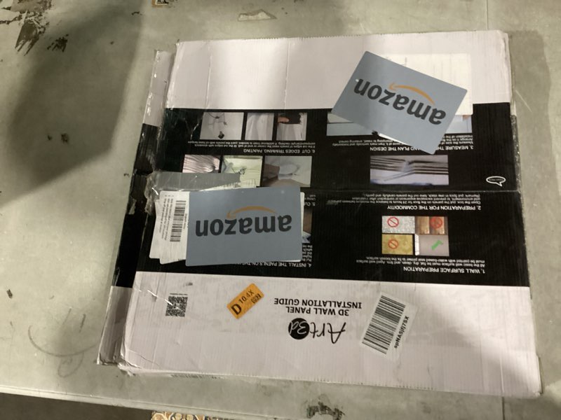 Condition photo showing Good Condition for Art3d Decorative 3D PVC Wall Panel for Interior Décor, 12-Pack 19.7 x 19.7 in., 32 Square Feet, Stripes Mesh White 19.7" x 19.7"