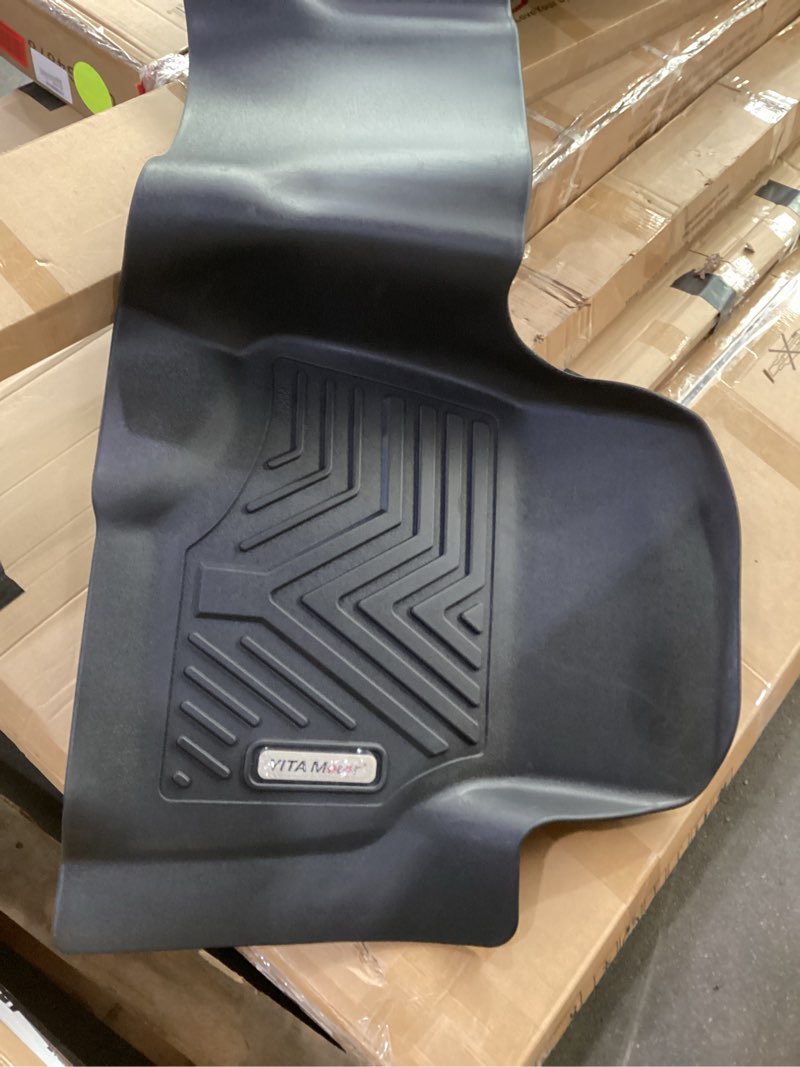 Condition photo showing Good Condition for floor mats for vehicle make and model unknown