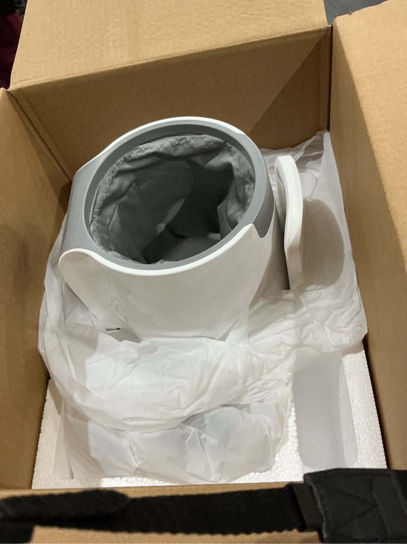 Condition photo showing Good Condition for cavn blood pressure monitor, one-touch barrel-type upper arm blood pressure monitors for home use, no-wrap auto-fit design, fits arms 7.1"-16.5", 3-color backlight, 2 users 2×99 memory white