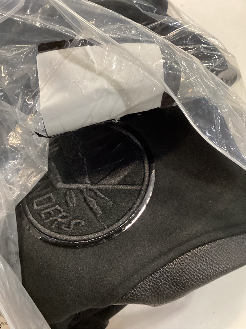 Condition photo showing Good Condition for Similar Pro Standard Mens NHL Classic Chenille Full Zip Hoodie NEW YORK ISLANDERS Large Triple Black