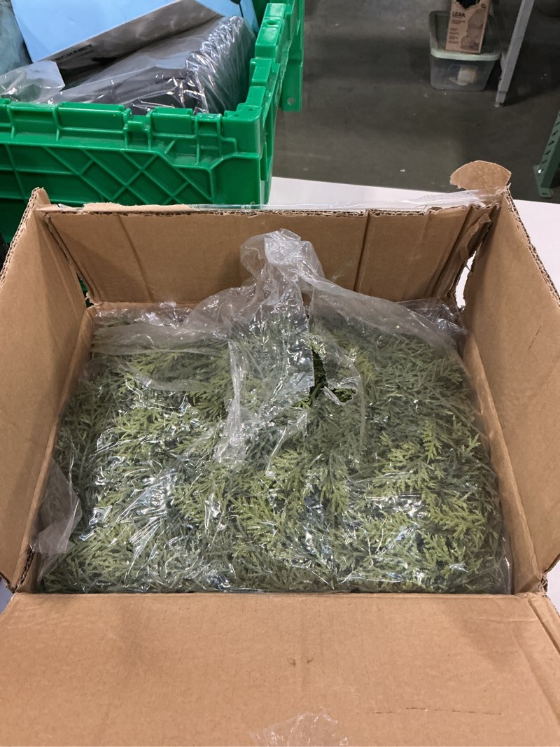 Condition photo showing Good Condition for 2 Pcs 6FT Christmas Cedar Garland - Thick & Lush Realistic Artificial Green Faux Cedar Pine Needles Garland for Christmas Winter Home Mantel Fireplace Holiday Party Decor 6FT 2