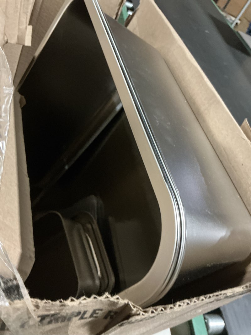 Condition photo showing As Is for KPWACD Enclosed Stainless Steel Cat Litter Box with Lid, XL Extra Large Non-Stick Metal Litter Pan for Big Cats, High-Sided Kitten Toilet Enclosure, Non-Stick, Anti-Leakage, Easy Cleaning 21"*13.1" *11.8"