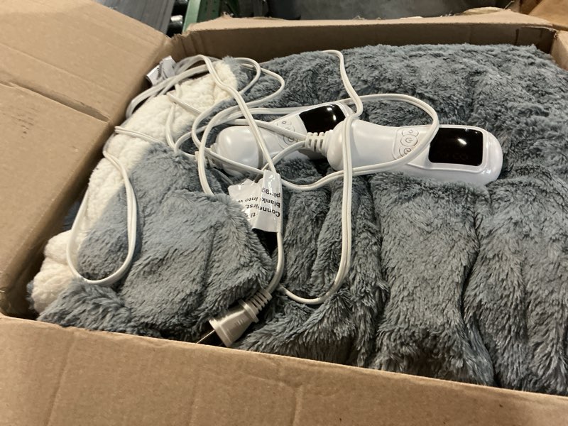 Condition photo showing Good Condition for electric blanket queen size 84"x90", heating blanket, soft flannel heated blanket, 9 heating levels,1-9 hours auto off, fast heating, overheat protection, machine washable,gifts for woman, blush white gray queen 84" x 90"