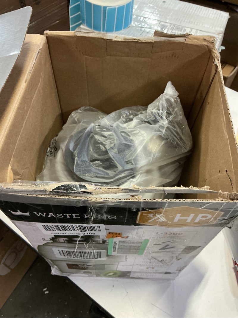 Condition photo showing Good Condition for Waste King Legend Series 3/4 HP EZ-Mount Sound Insulated Garbage Disposer