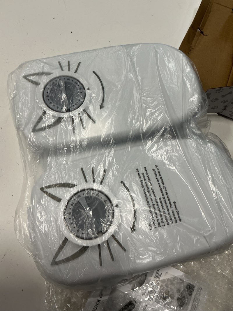 Condition photo showing Good Condition for 2-meal timed cat feeder, 48h wet food dispenser with ice packs, 700ml capacity, battery powered for cats & small dogs
