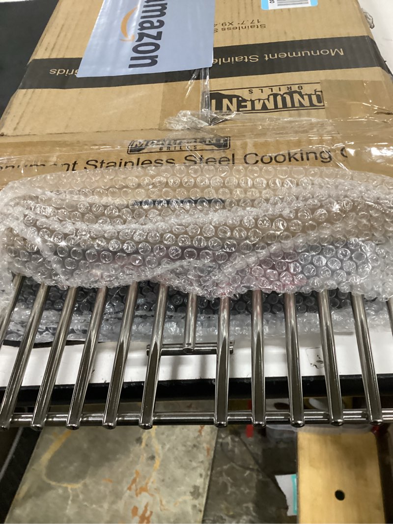 Condition photo showing New/Like New for monument grills 97888 3-pack stainless steel cooking grids for 4-burner grill 24633, 24367, 41847ng, 35633, 35633r, 35633g, 35633b, d405, d425, 17.7×28.3 inch