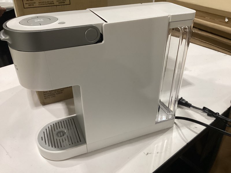 Condition photo showing Good Condition for keurig k-slim single serve k-cup pod coffee maker, multistream technology, 3 brew sizes, slim and sleek design, 46oz removable reservoir, white