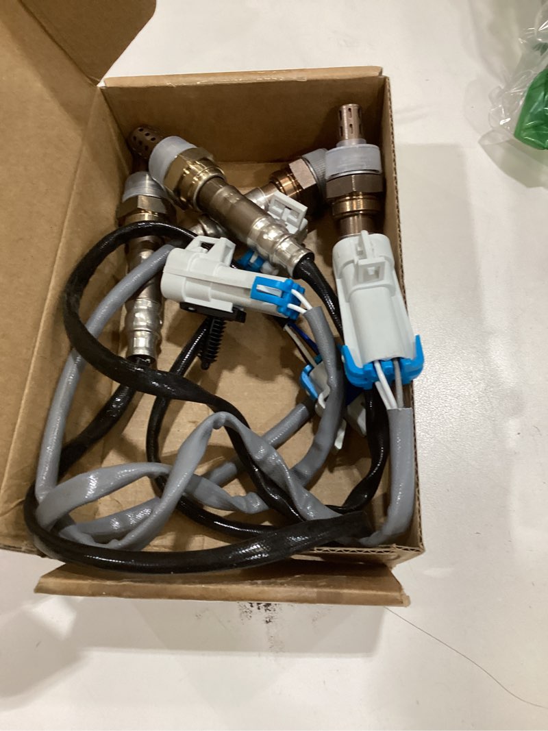 4Pcs Oxygen Sensor 234-4668 234-4256 Upstream or Downstream O2 Sensor Compatible with Chevy Avalanch